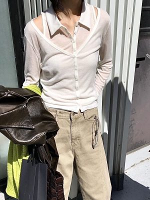 寬Ｕ領排釦成套開襟衫