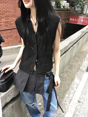 洞洞直紋有領背心