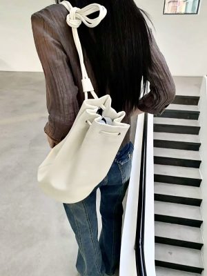 牛皮束口長水桶包