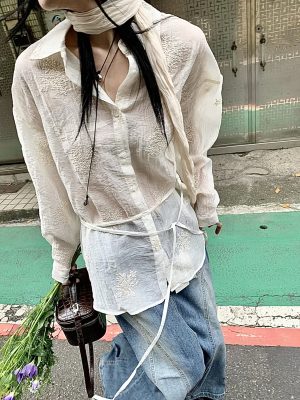 繡花褶面透襯衫