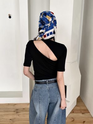 紐結曲線挖空上衣