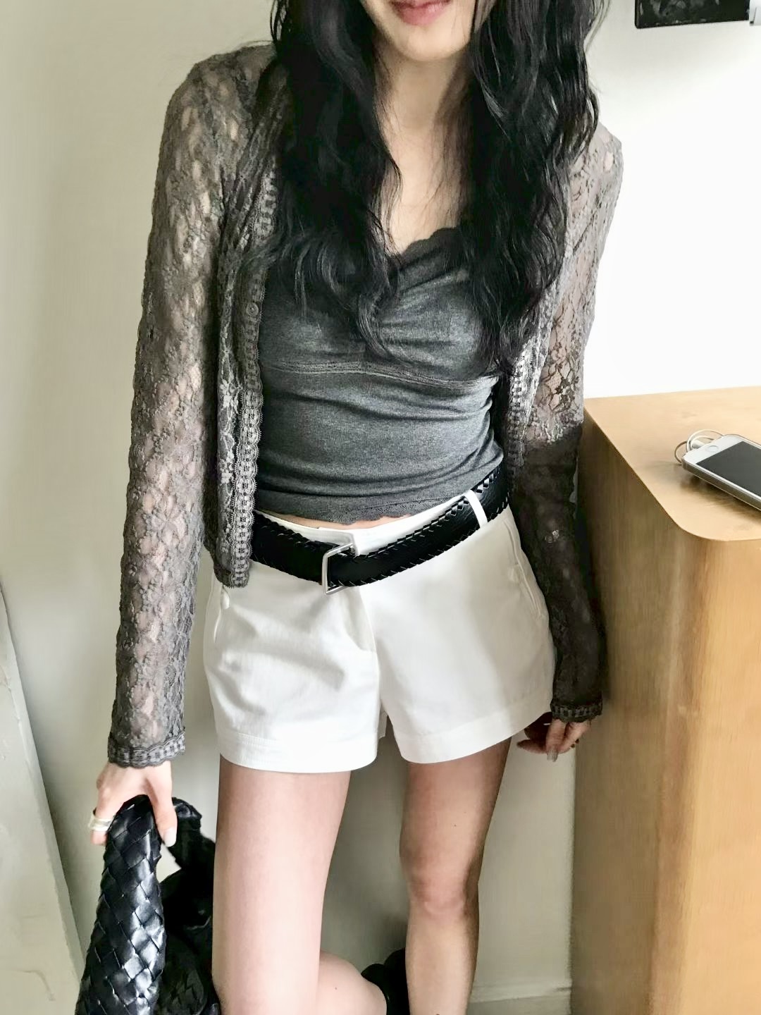 V領蕾絲勾花外罩衫